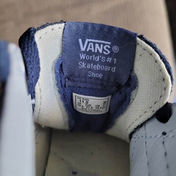 Vans Shark shoes - Picture 4 of 4